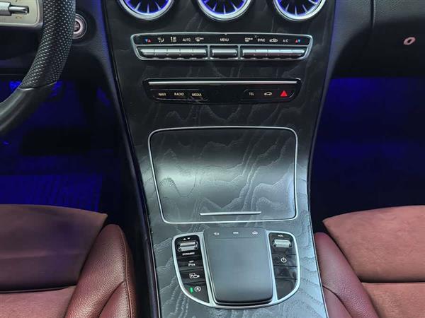 奔驰C级 2020款 C 260 运动版