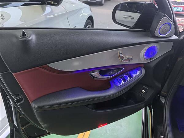 奔驰C级 2020款 C 260 运动版