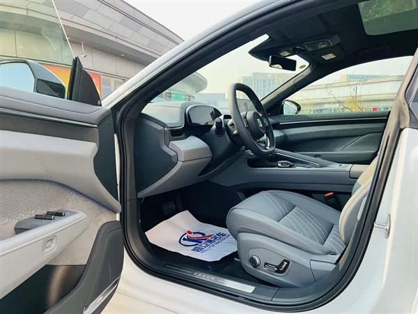 极氪001 2025款 WE版 95kWh 四驱