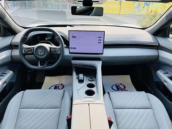 极氪001 2025款 WE版 95kWh 四驱