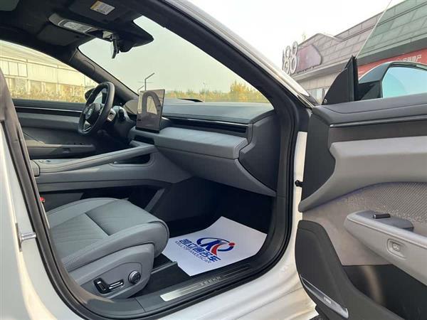 极氪001 2025款 WE版 95kWh 四驱