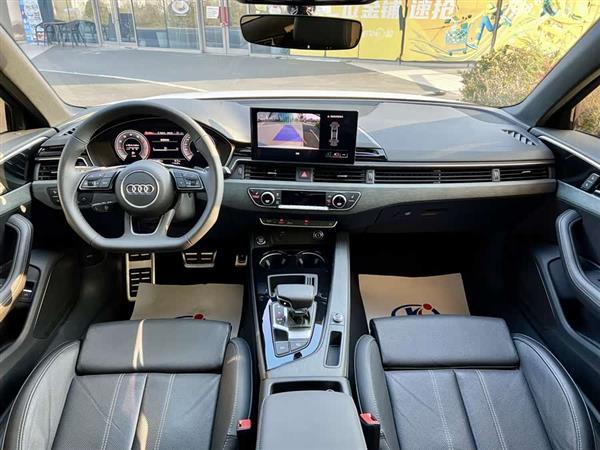 奥迪A4L 2023款 40 TFSI 豪华动感型