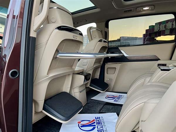 世纪 2023款 2.0T 七座臻享款