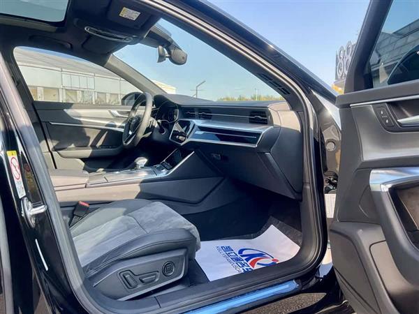 奥迪A6L 2019款 45 TFSI quattro 臻选动感型