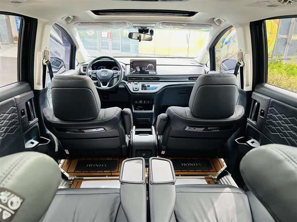 艾力绅 2022款 2.0L e:HEV 豪华先享版