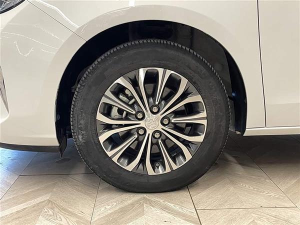 别克GL8 2021款 陆上公务舱 652T 舒适型