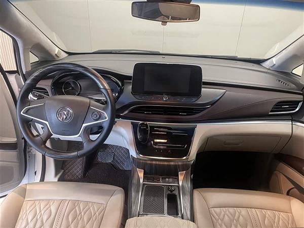 别克GL8 2021款 陆上公务舱 652T 舒适型