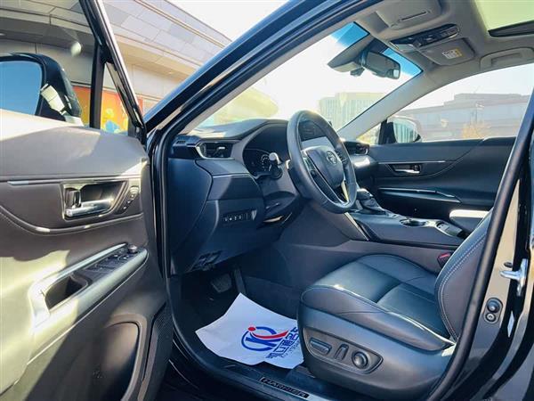 凌放HARRIER 2023款 2.0L CVT两驱尊享版