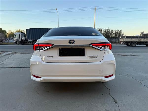 卡罗拉 2021款 双擎 1.8L E-CVT精英版