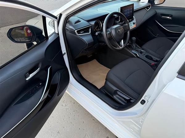 卡罗拉 2021款 双擎 1.8L E-CVT精英版