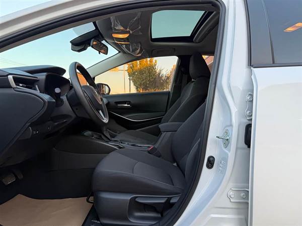 卡罗拉 2021款 双擎 1.8L E-CVT精英版