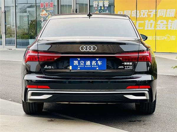 奥迪A6L 2024款 45 TFSI quattro 臻选动感型
