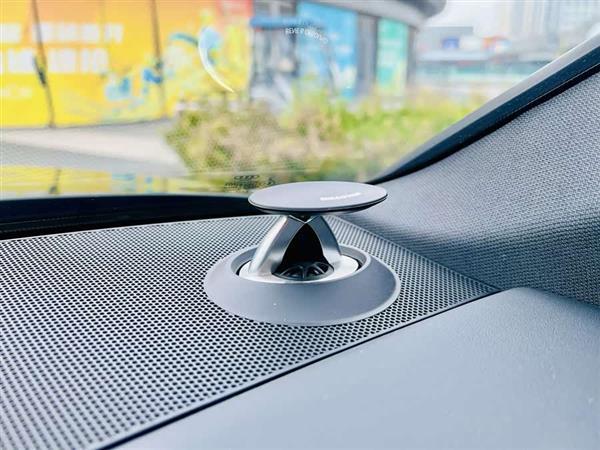 奥迪A6L 2024款 45 TFSI quattro 臻选动感型