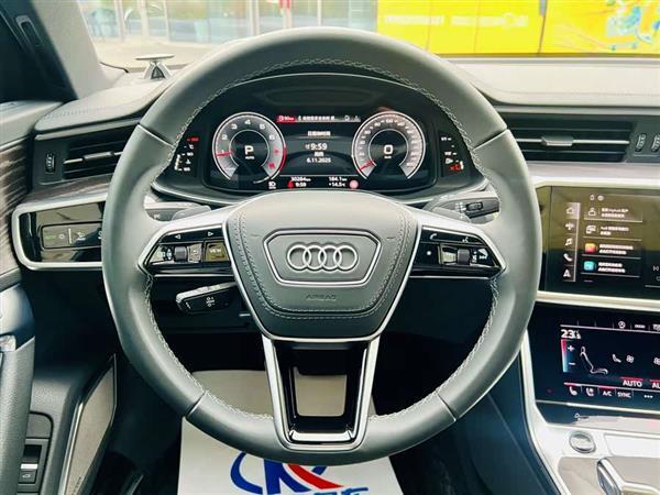 奥迪A6L 2024款 45 TFSI quattro 臻选动感型