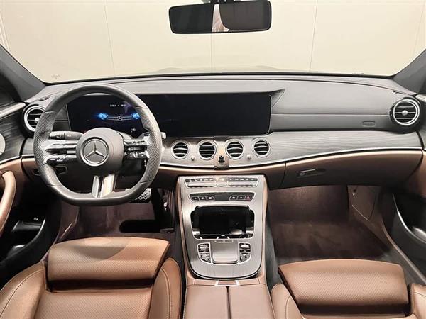 奔驰E级 2022款 改款 E 300 L 运动豪华型