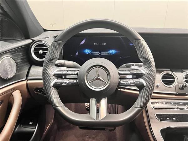奔驰E级 2022款 改款 E 300 L 运动豪华型