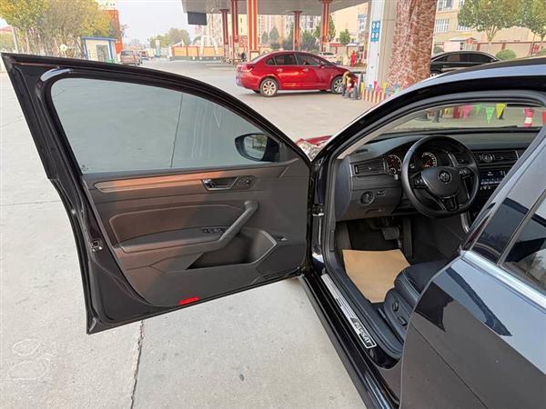 帕萨特 2017款 330TSI DSG尊荣版