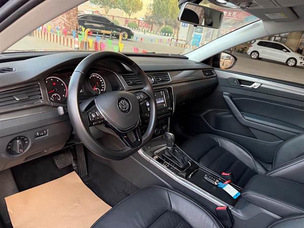 帕萨特 2017款 330TSI DSG尊荣版