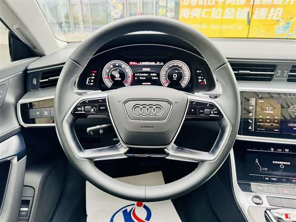 奥迪A7L 2024款 45TFSI S-line 筑梦型 流晶套装