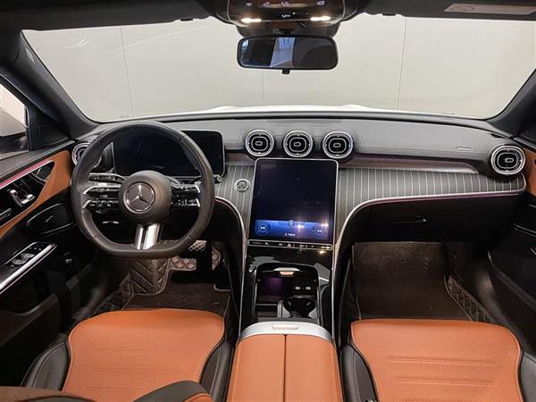 奔驰C级 2023款 C 260 L 运动版