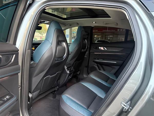 领克05 2020款 2.0TD 两驱耀Halo