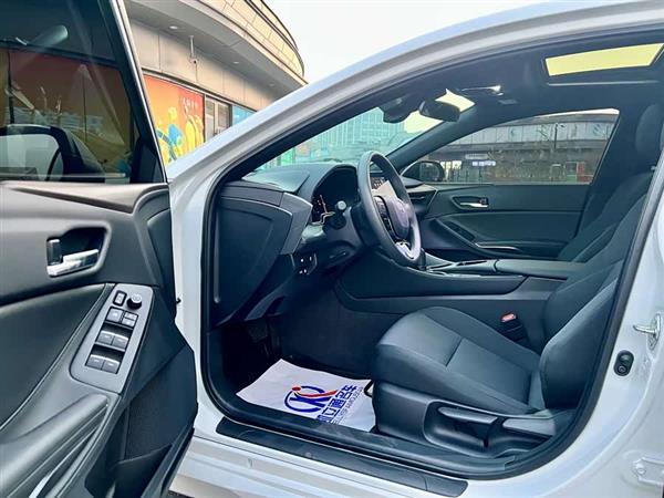 亚洲龙 2024款 2.0L 进取版