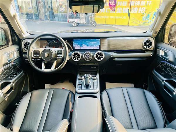 坦克300 2024款 2.0T 征服者