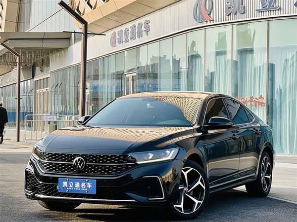 帕萨特 2023款 改款 330TSI 星空精英版