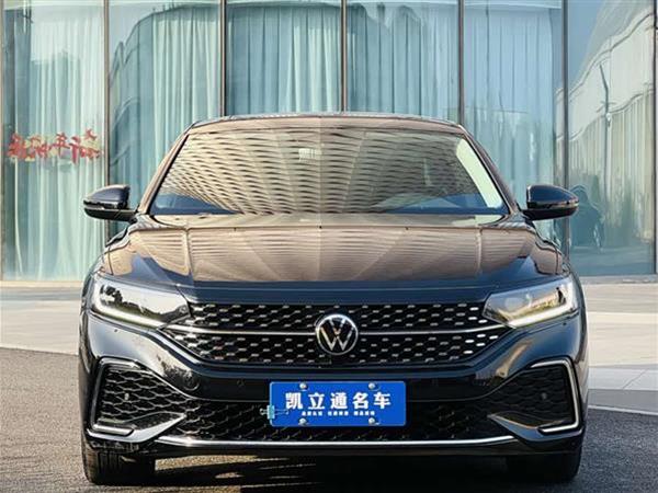 帕萨特 2023款 改款 330TSI 星空精英版