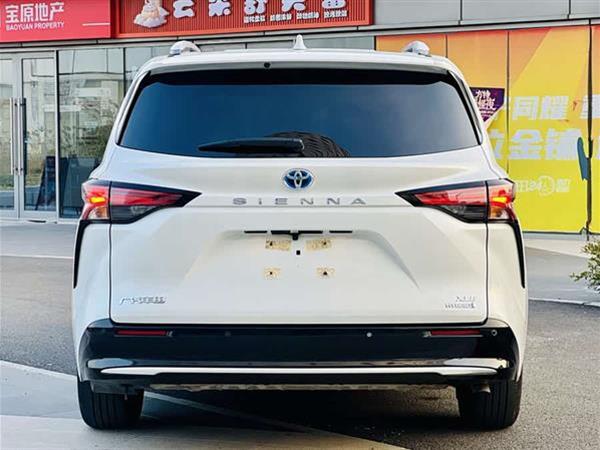 赛那SIENNA 2023款 2.5L混动 豪华版