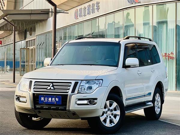 帕杰罗(进口) 2018款 3.0L 自动舒适版