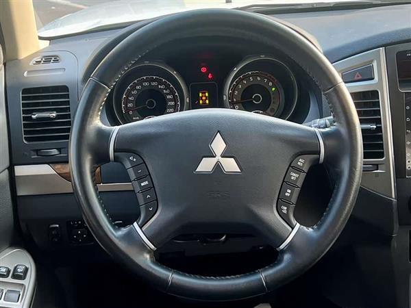 帕杰罗(进口) 2018款 3.0L 自动舒适版