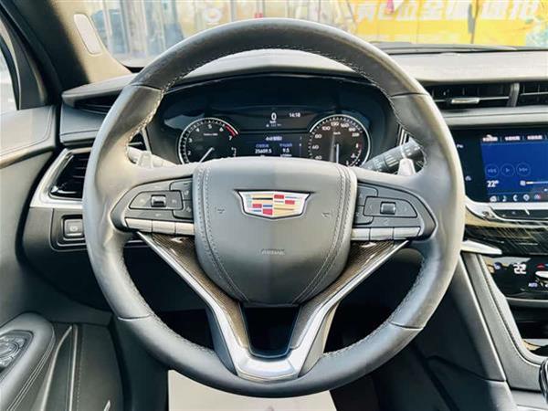 凯迪拉克XT6 2021款 2.0T 六座两驱豪华型