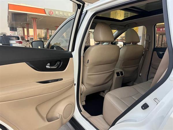 奇骏 2017款 2.0L CVT舒适版 2WD