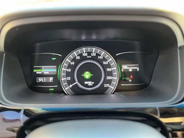 艾力绅 2019款 2.0L 混动豪华版