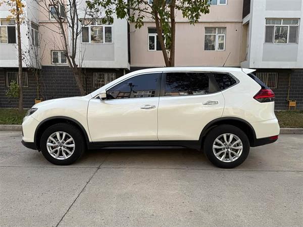 奇骏 2019款 2.0L CVT智联舒适版 2WD