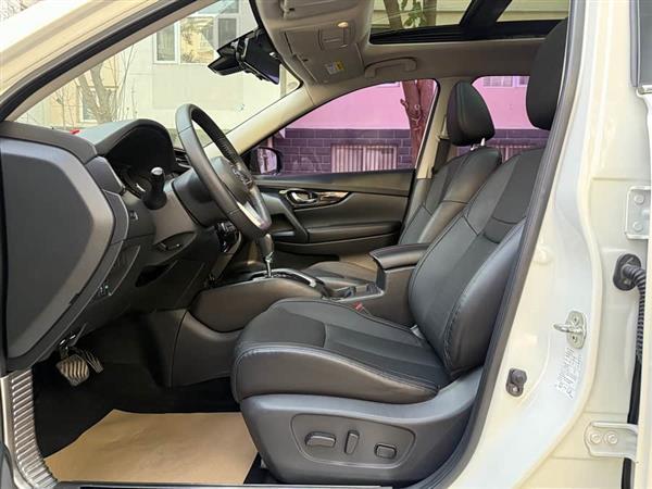 奇骏 2019款 2.0L CVT智联舒适版 2WD