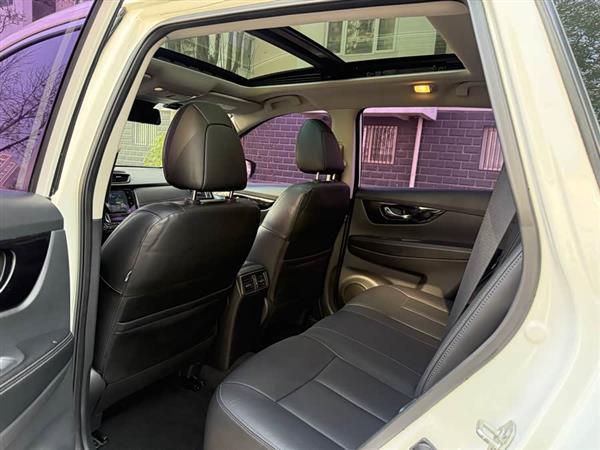 奇骏 2019款 2.0L CVT智联舒适版 2WD