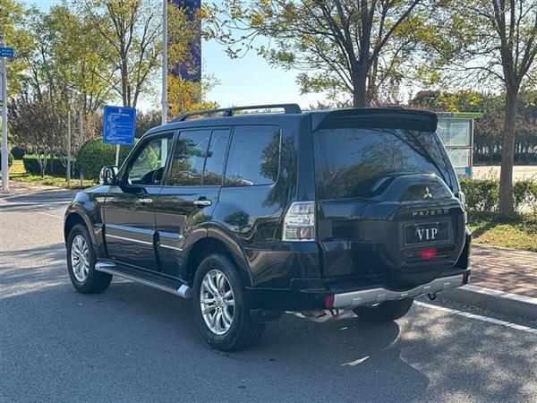 帕杰罗(进口)V97 2018款 3.8L 中东版