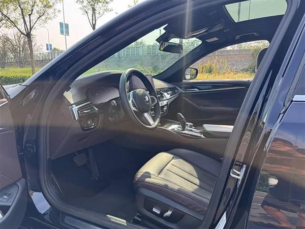 宝马5系 2020款 525Li M运动套装