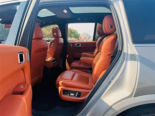 理想L8 2023款 Pro