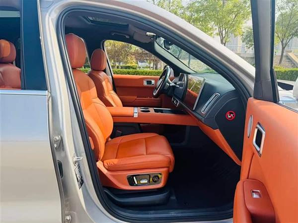 理想L8 2023款 Pro