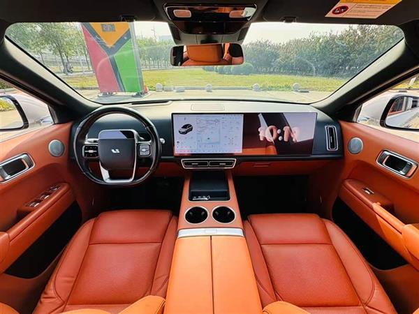 理想L8 2023款 Pro