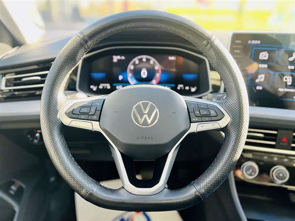 速腾 2024款 300TSI DSG超越版