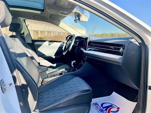 速腾 2024款 300TSI DSG超越版