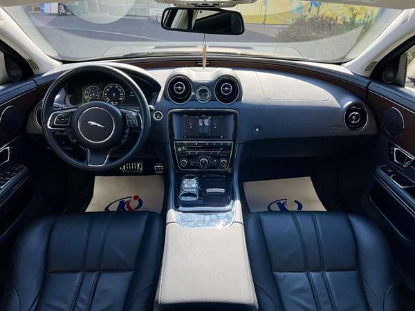 捷豹XJ 2016款 XJL 3.0 SC 两驱典雅商务版