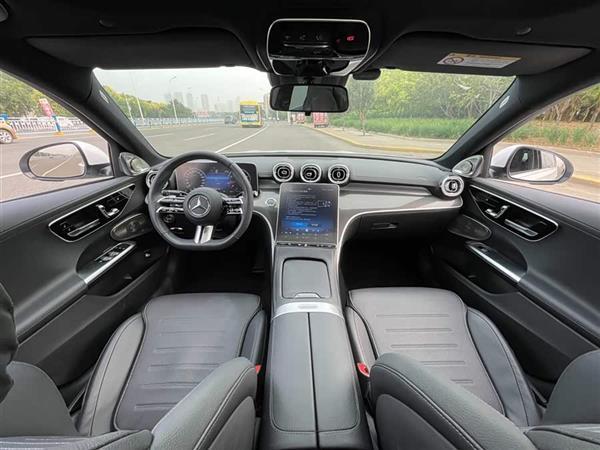 奔驰C级 2024款 C 260 L 运动版