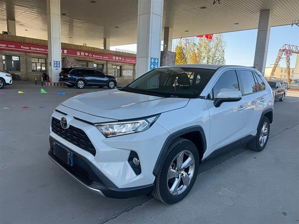 RAV4荣放 2021款 2.0L CVT两驱风尚PLUS版