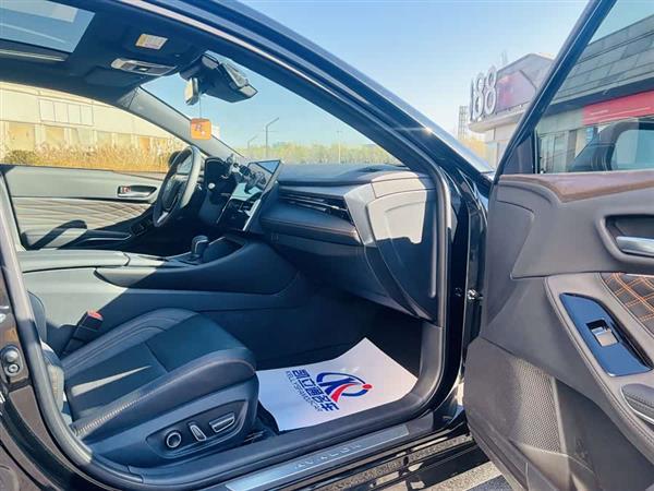 亚洲龙 2024款 双擎 2.5L XLE尊贵版