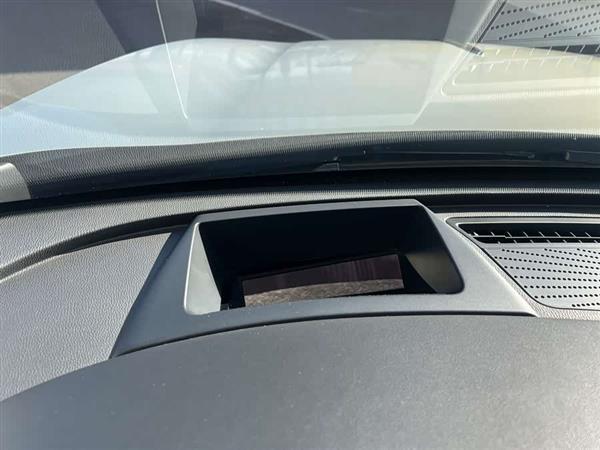 红旗HS5 2022款 改款 2.0T 智联旗享四驱版